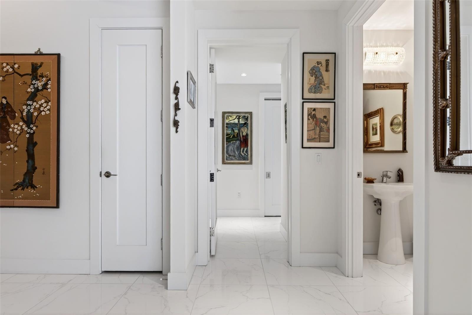 Image 30 of 69 For 111 Pineapple Avenue 806