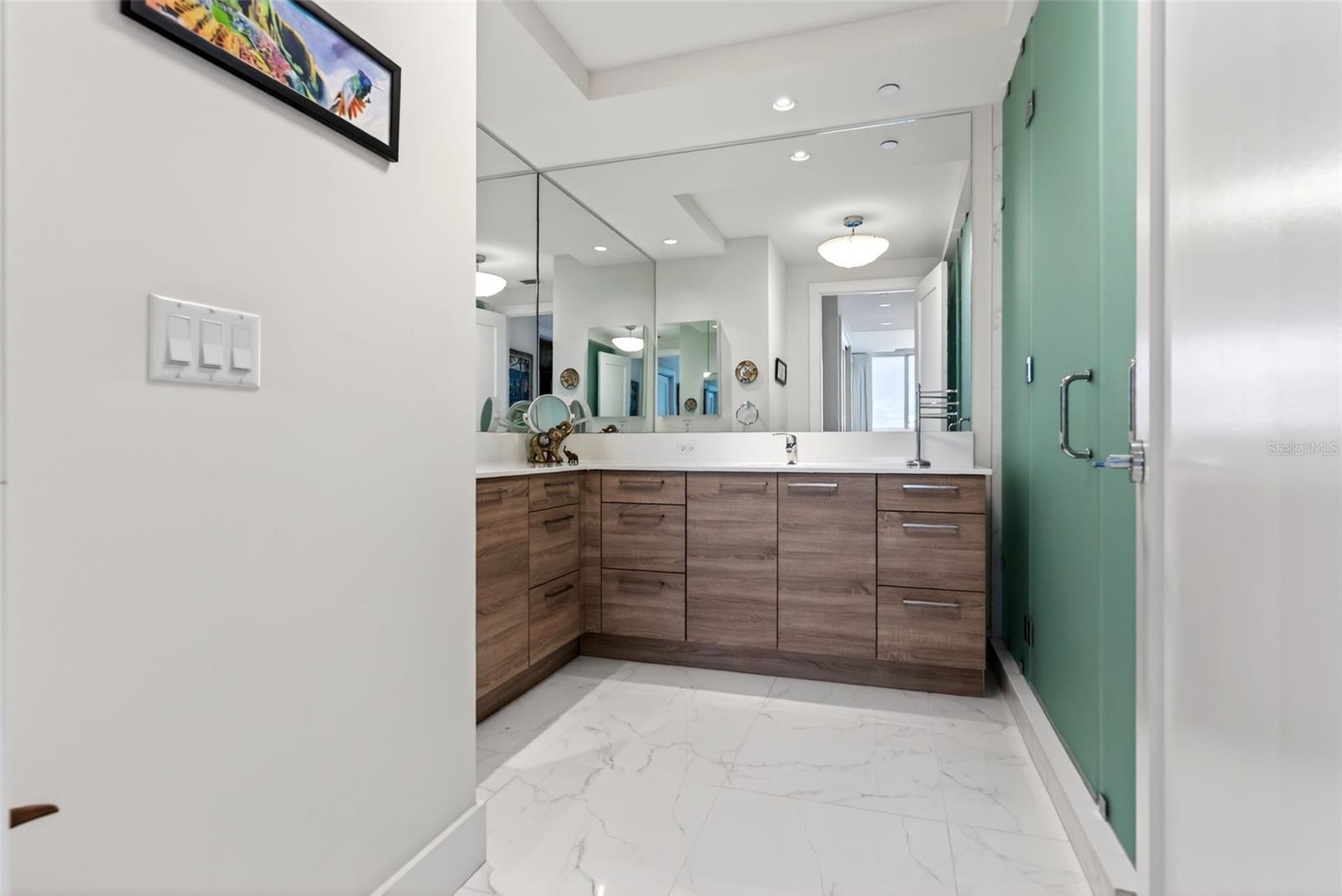 Image 38 of 69 For 111 Pineapple Avenue 806