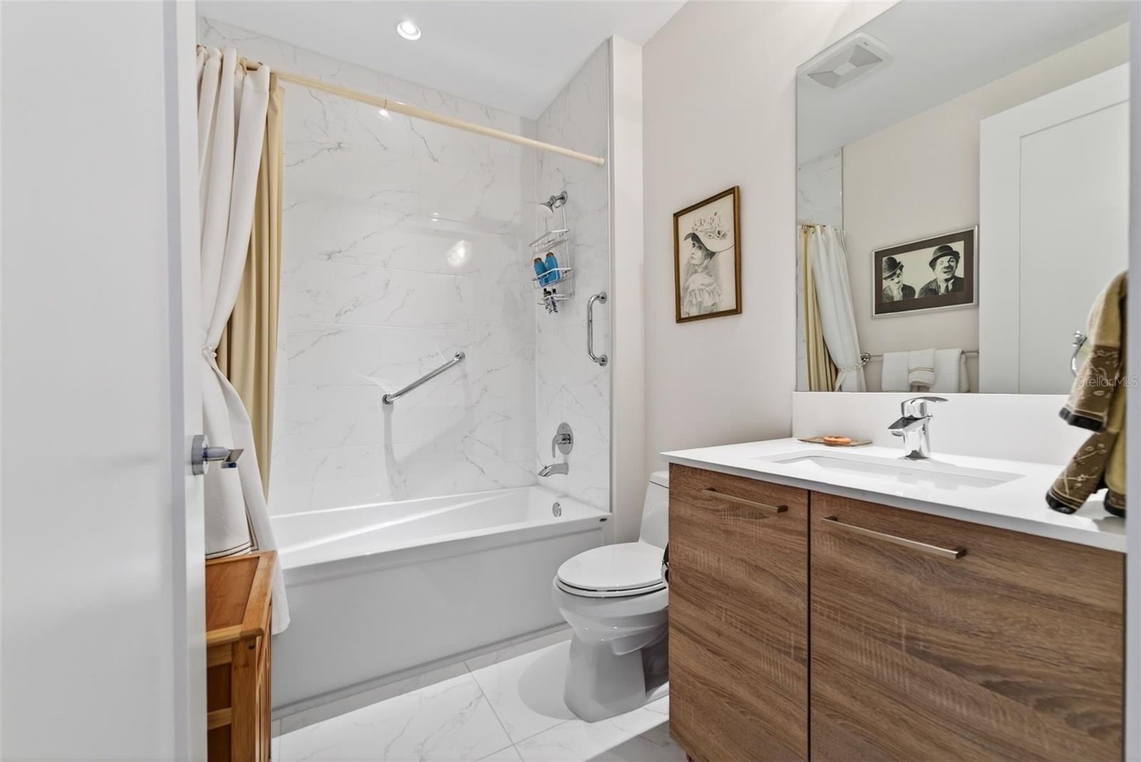 Image 45 of 69 For 111 Pineapple Avenue 806