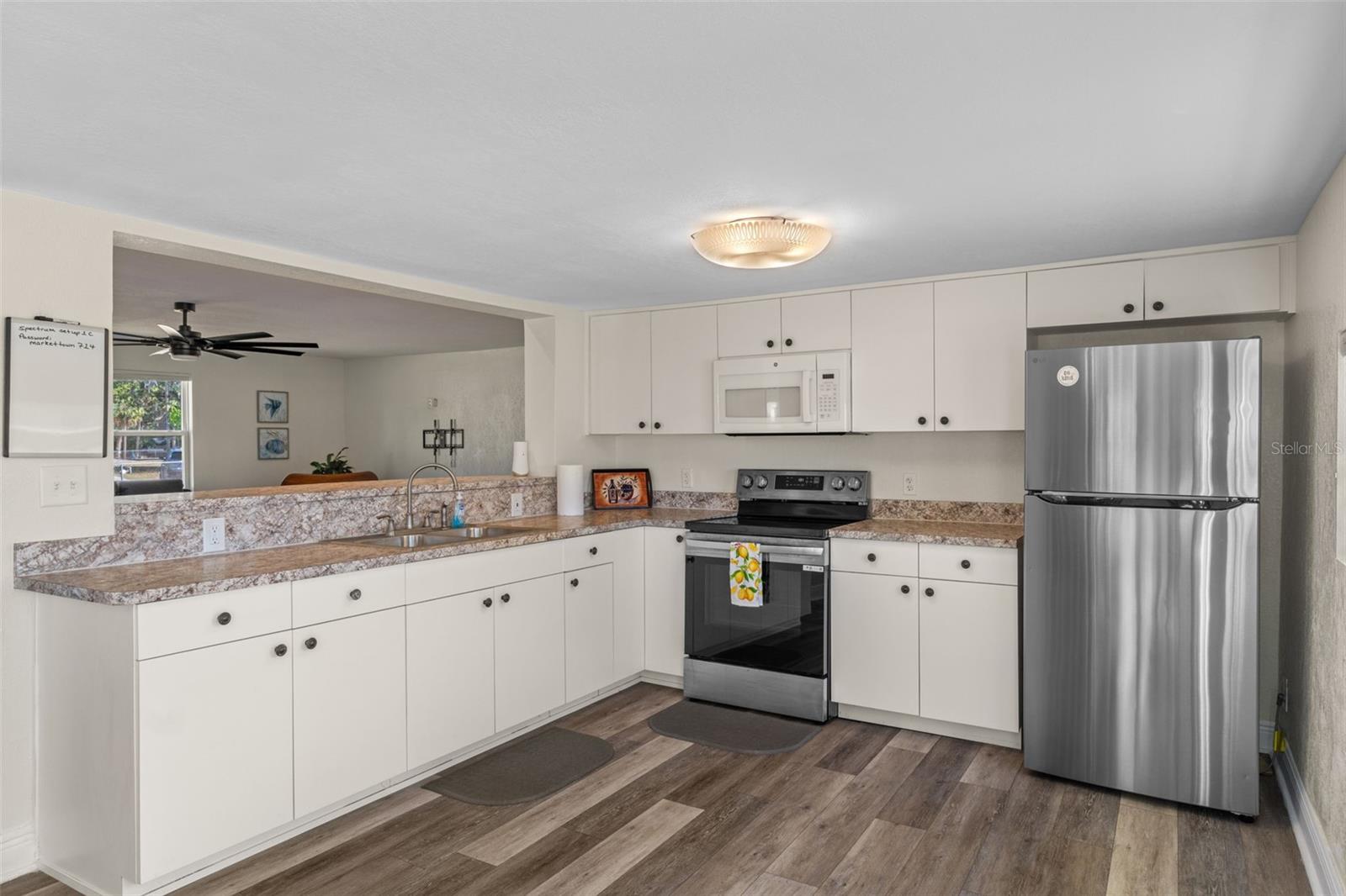 Image 17 of 33 For 7272 Westwind Street