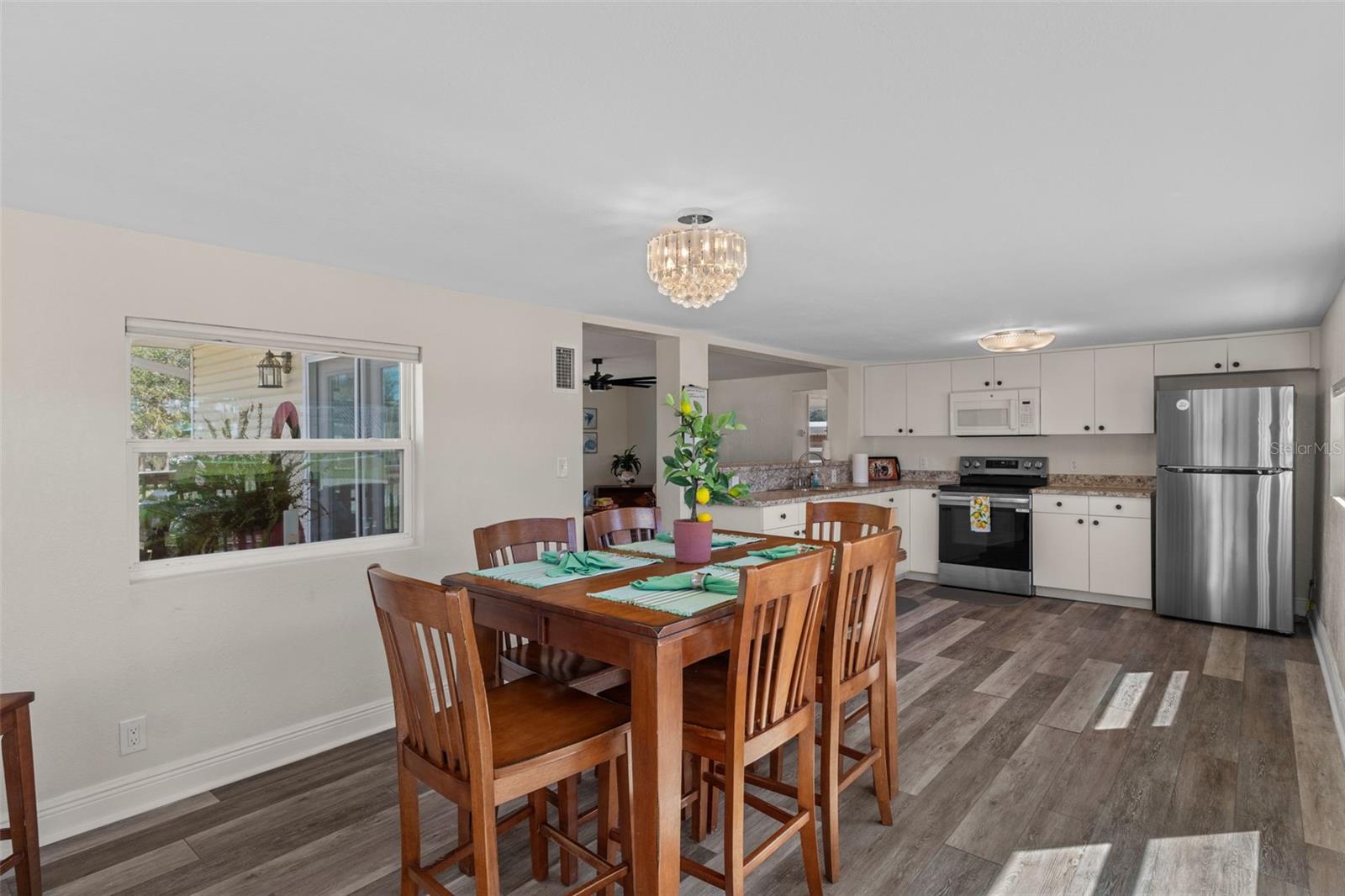 Image 19 of 33 For 7272 Westwind Street