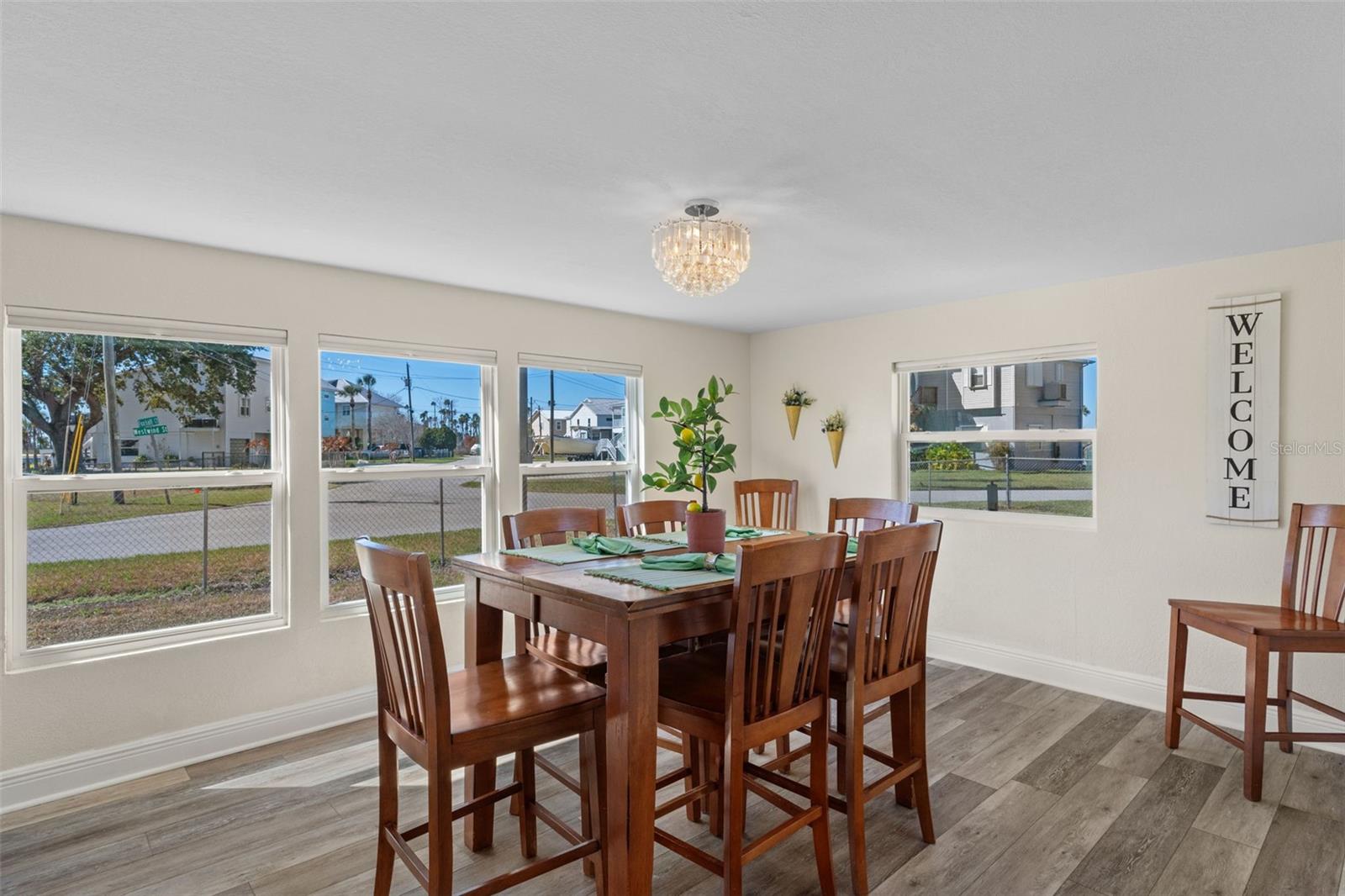 Image 20 of 33 For 7272 Westwind Street