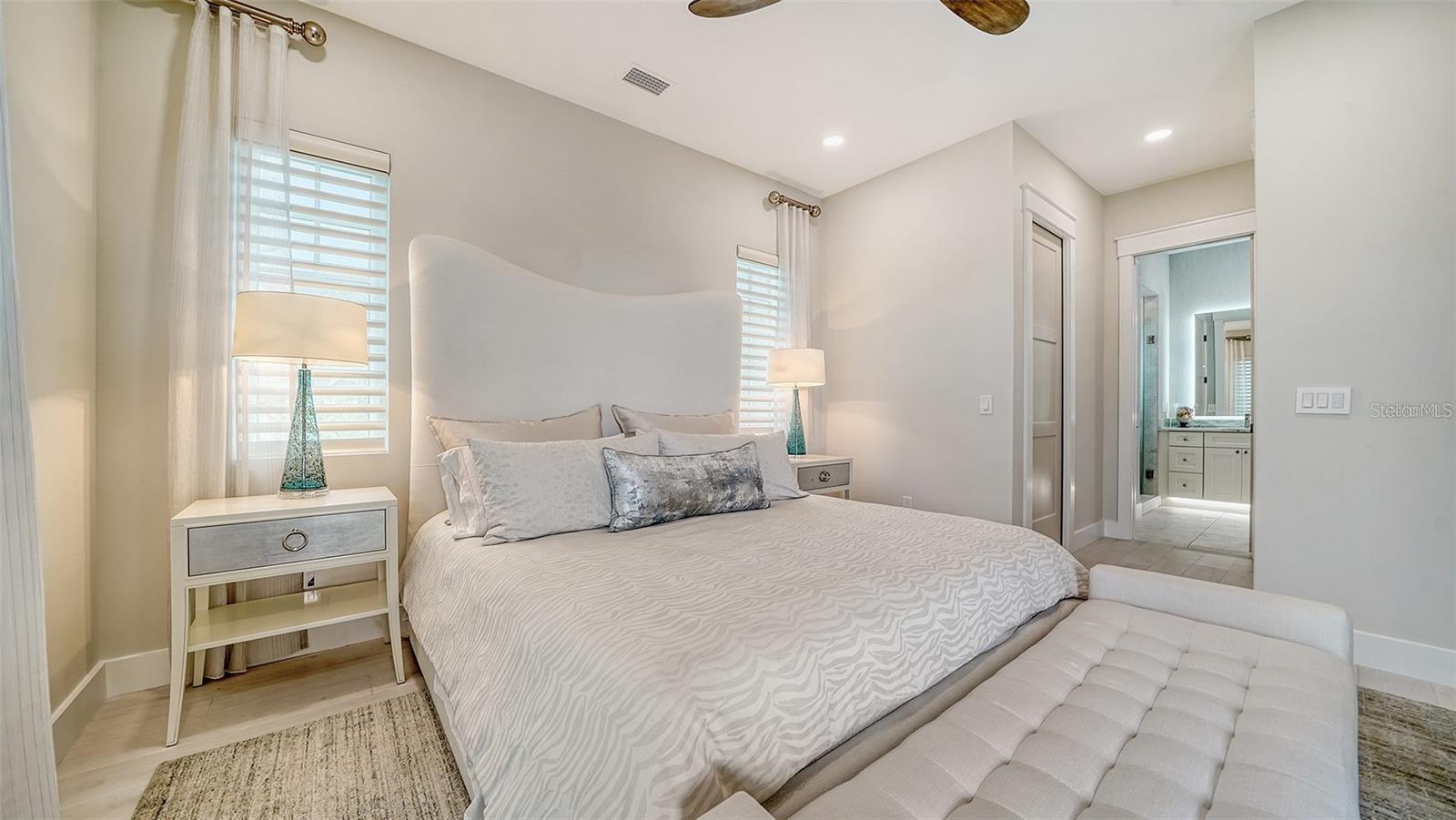 Image 21 of 32 For 5930 Briarwood Avenue