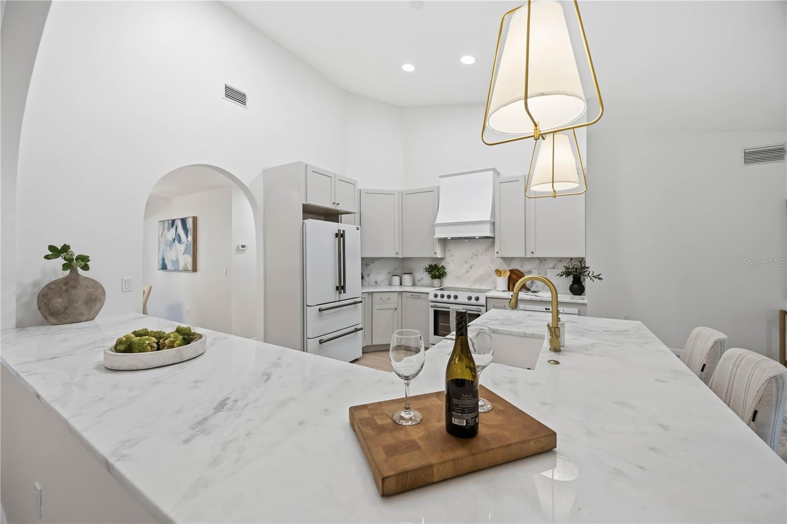 Image 10 of 40 For 4420 Oak View Drive