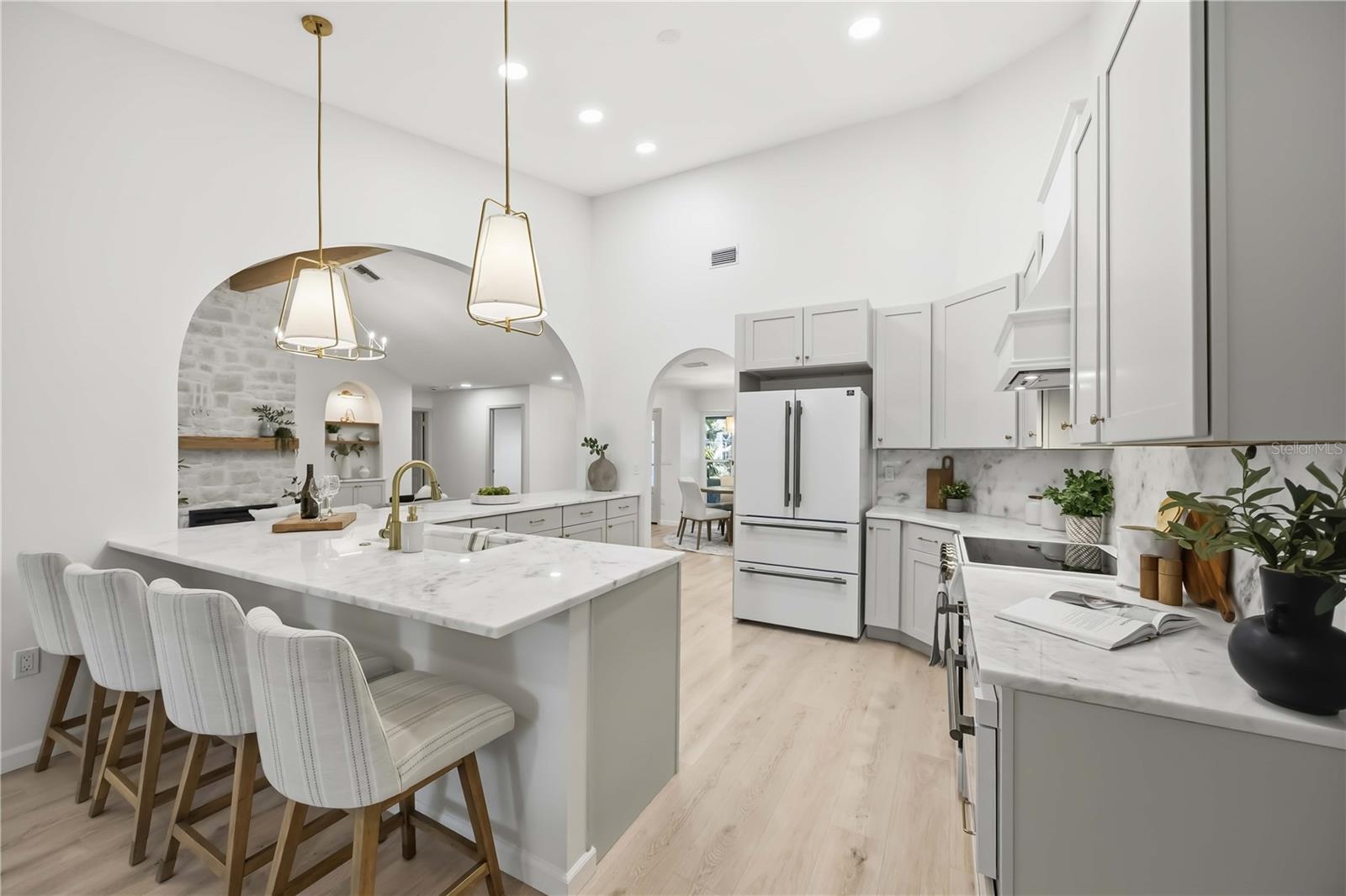 Image 12 of 40 For 4420 Oak View Drive