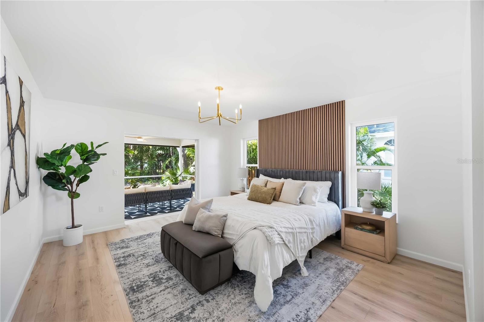 Image 20 of 40 For 4420 Oak View Drive