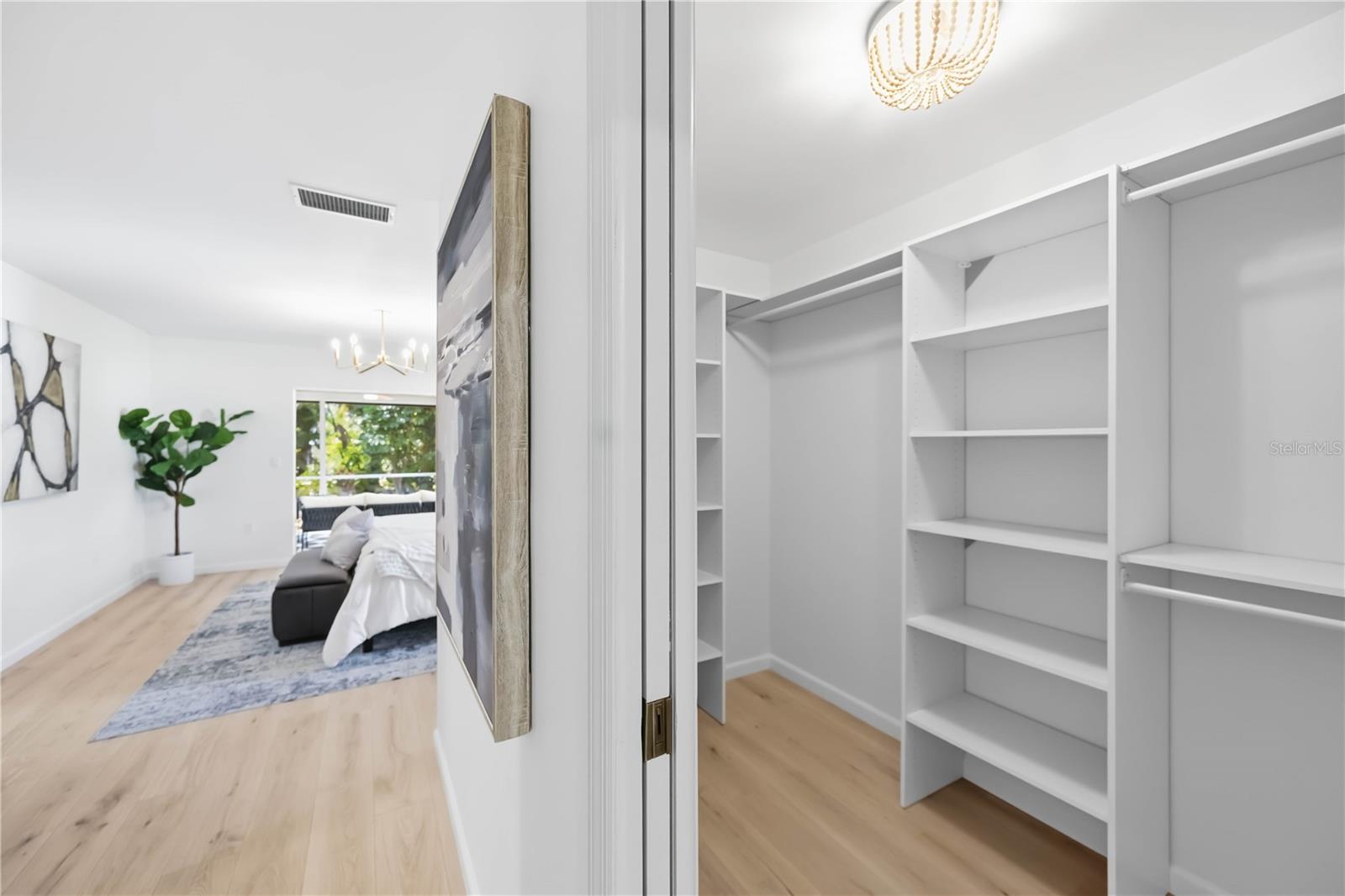 Image 22 of 40 For 4420 Oak View Drive