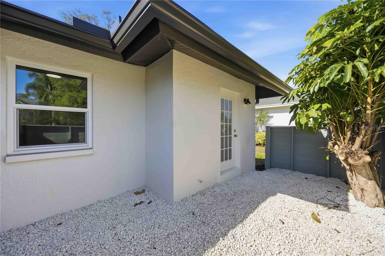 Image 26 of 40 For 4420 Oak View Drive