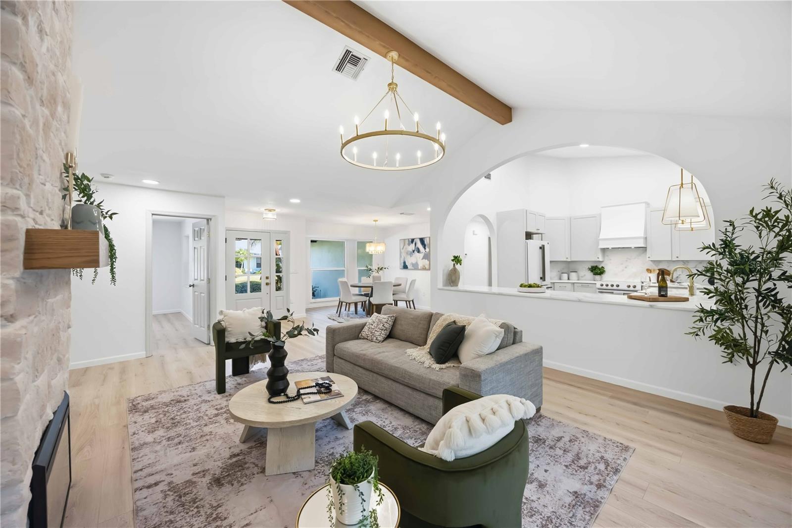 Image 6 of 40 For 4420 Oak View Drive