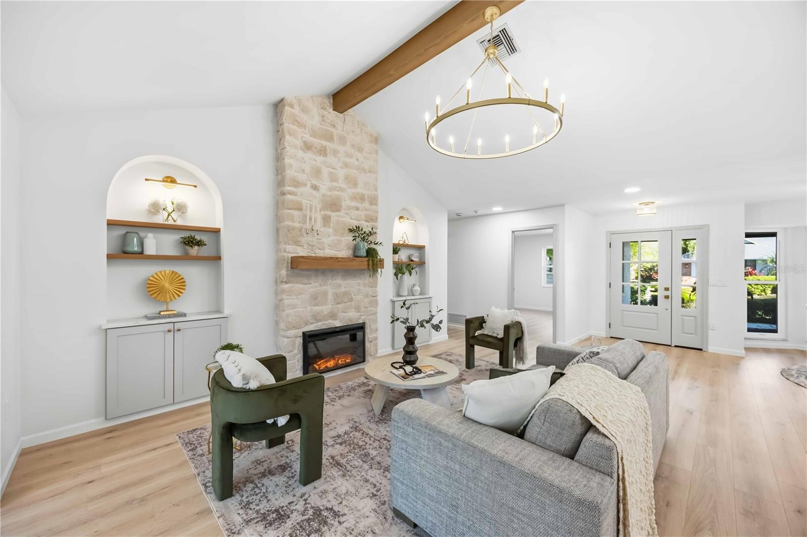 Image 7 of 40 For 4420 Oak View Drive