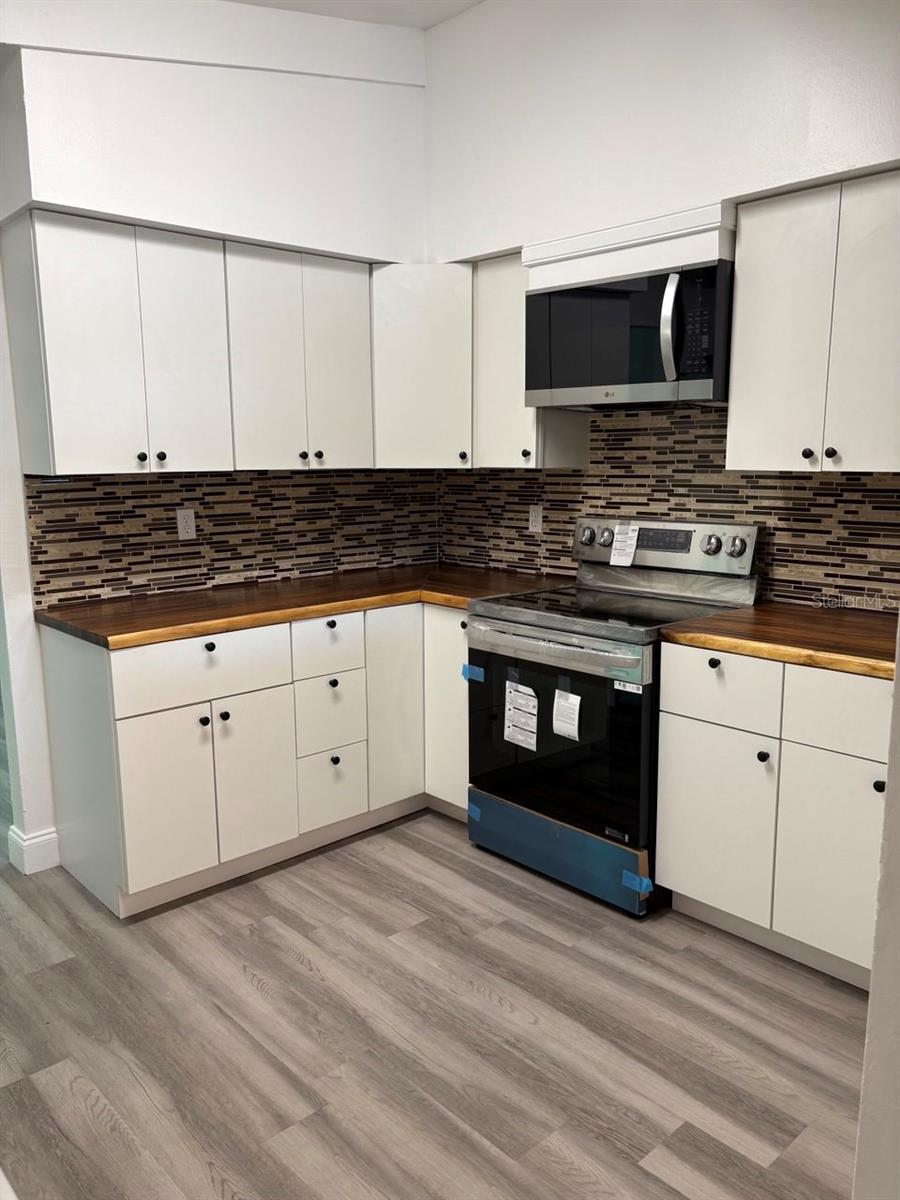 Image 6 of 15 For 1337 31st Place