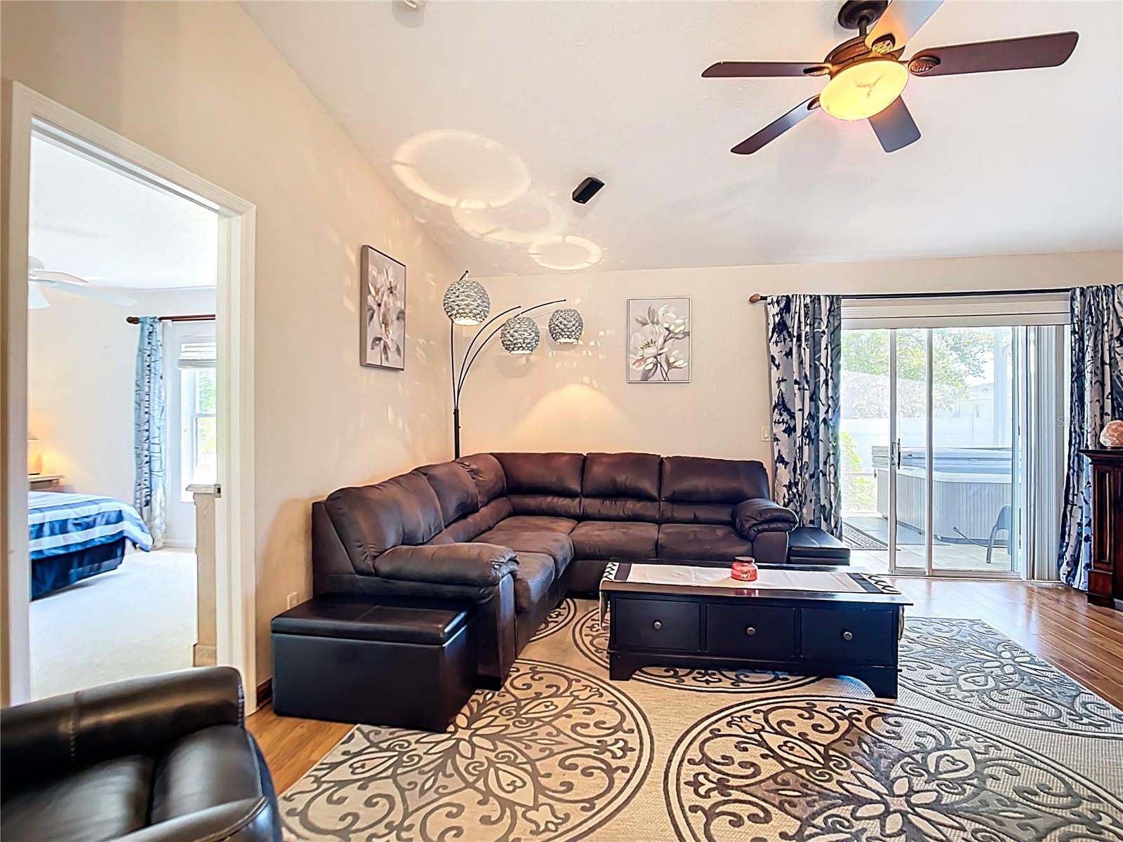 Image 11 of 31 For 1262 Cranberry Boulevard