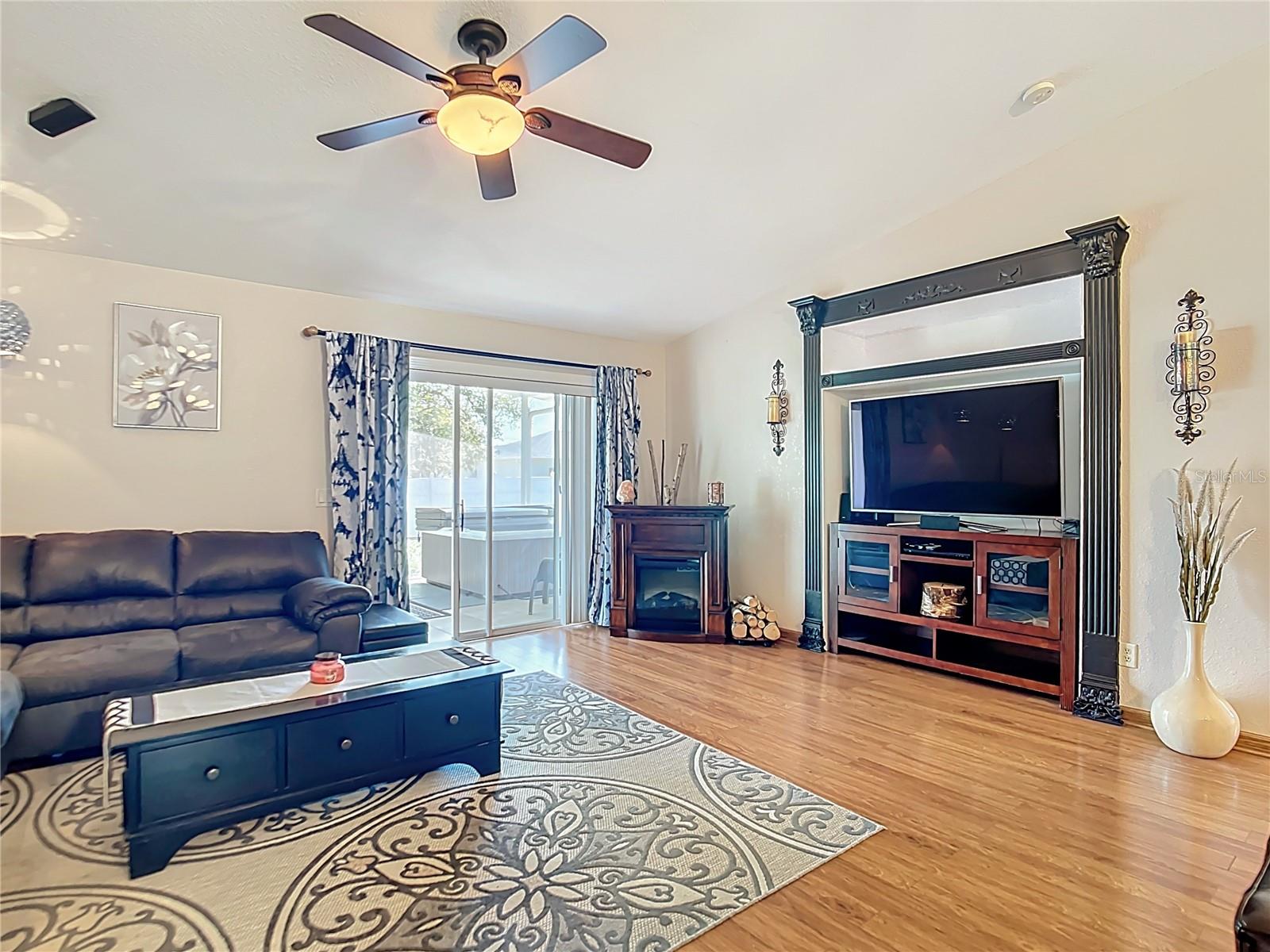 Image 12 of 31 For 1262 Cranberry Boulevard