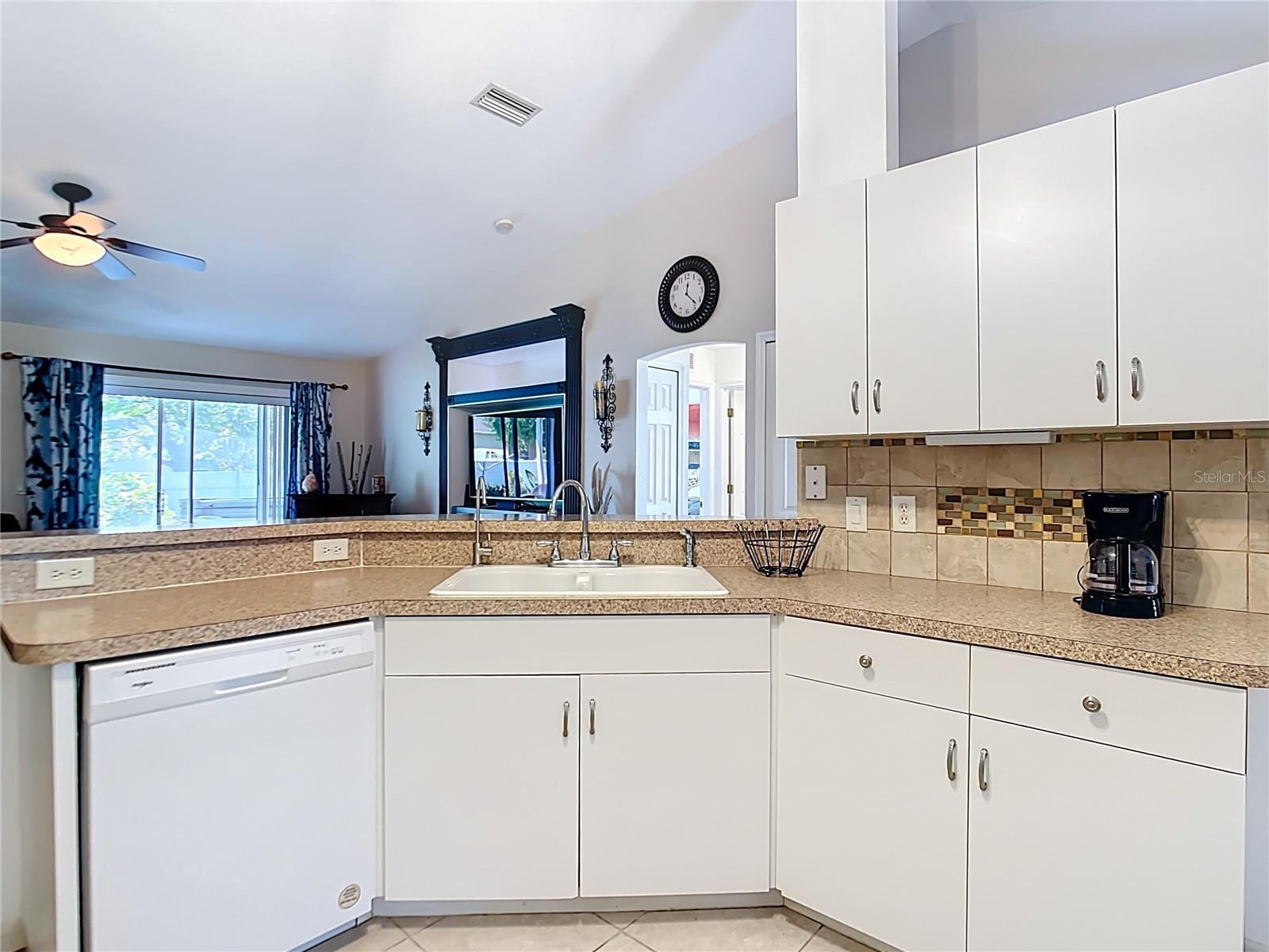 Image 8 of 31 For 1262 Cranberry Boulevard