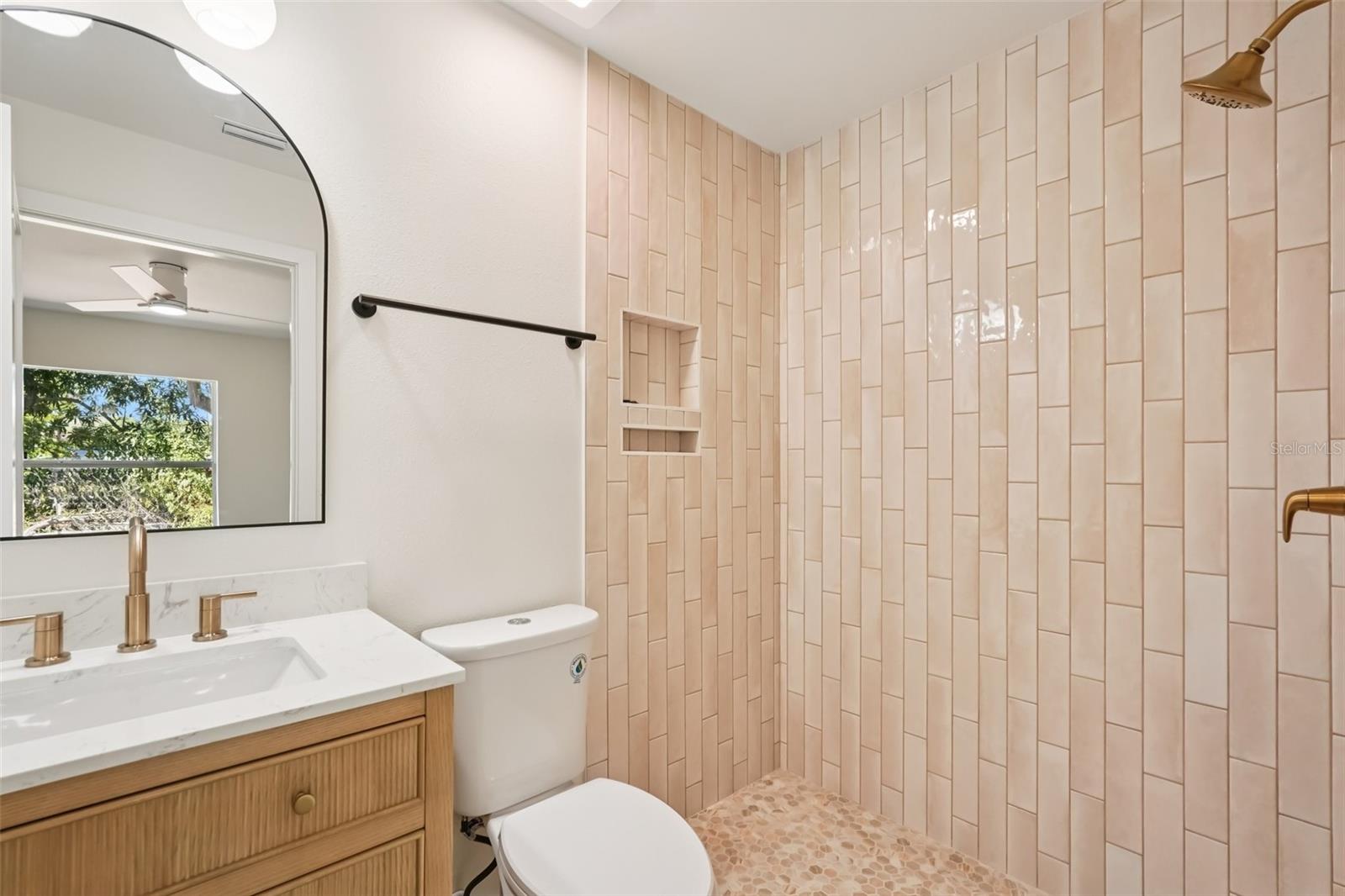 Image 12 of 15 For 2107 8th Avenue E