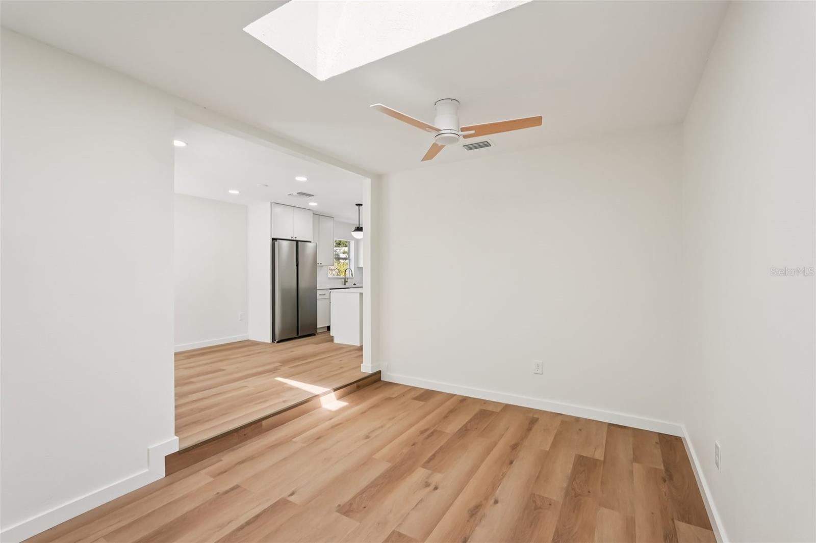 Image 7 of 15 For 2107 8th Avenue E