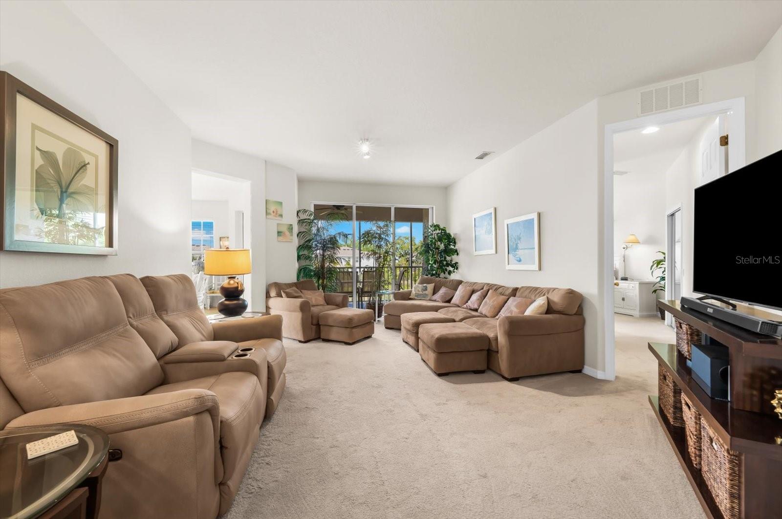 Image 18 of 73 For 4500 Streamside Court 1408