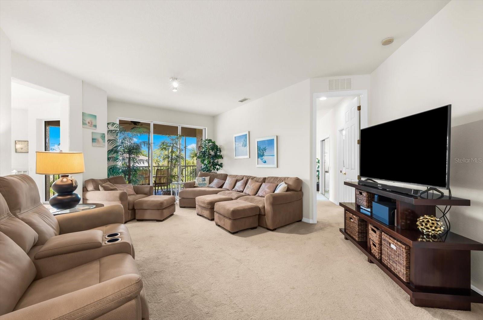 Image 19 of 73 For 4500 Streamside Court 1408