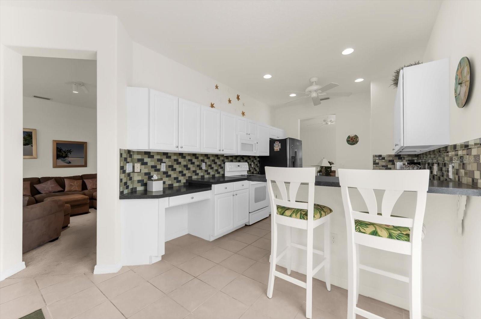 Image 29 of 73 For 4500 Streamside Court 1408