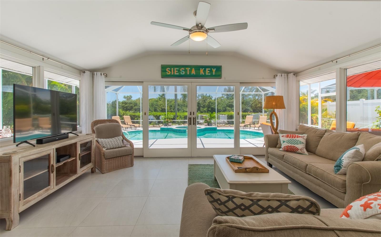 Image 20 of 71 For 8302 Midnight Pass Road