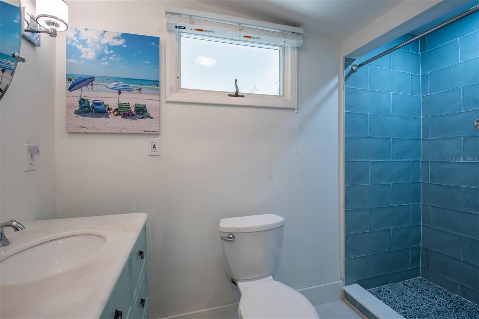 Image 34 of 71 For 8302 Midnight Pass Road