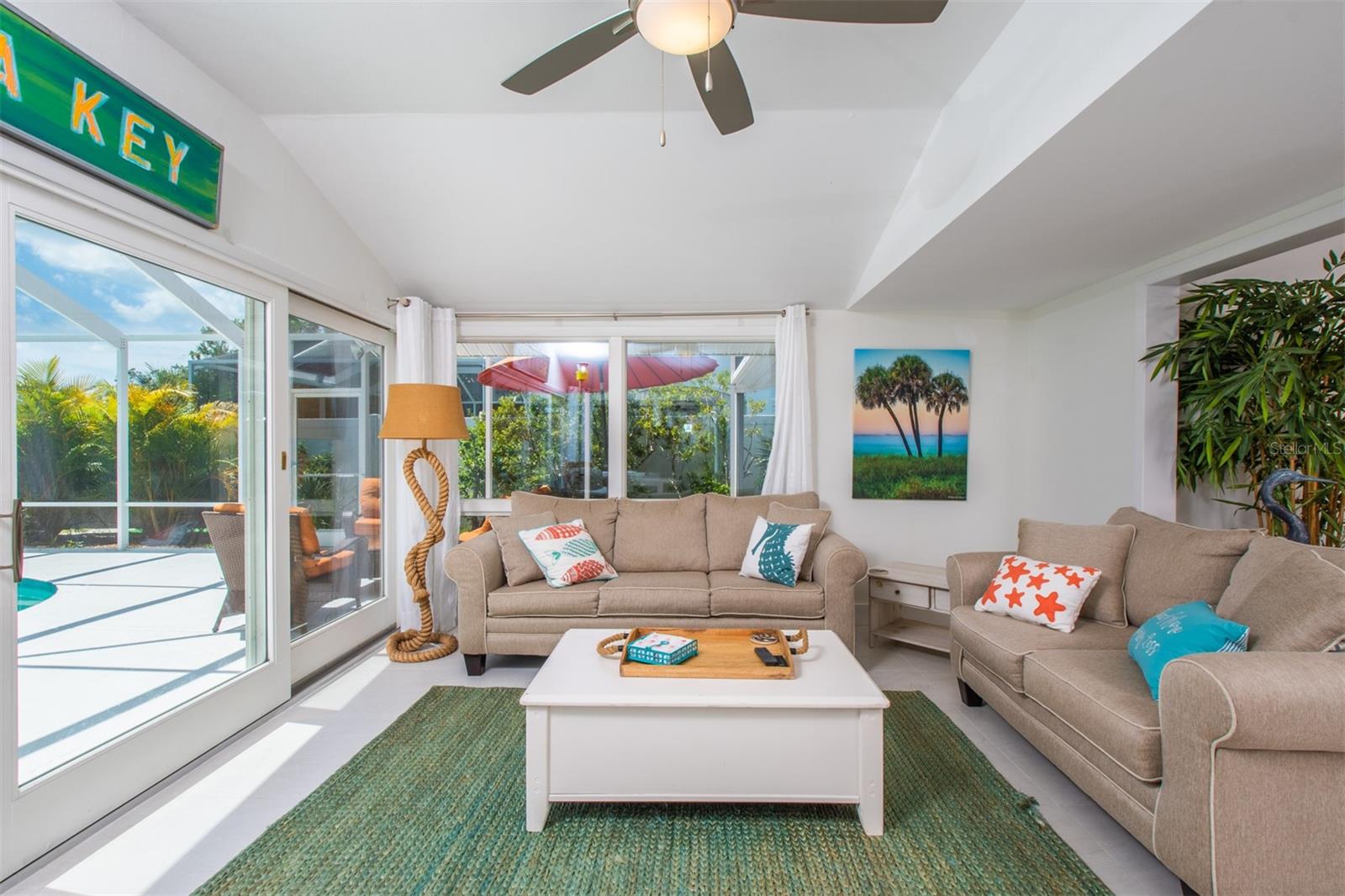 Image 36 of 71 For 8302 Midnight Pass Road