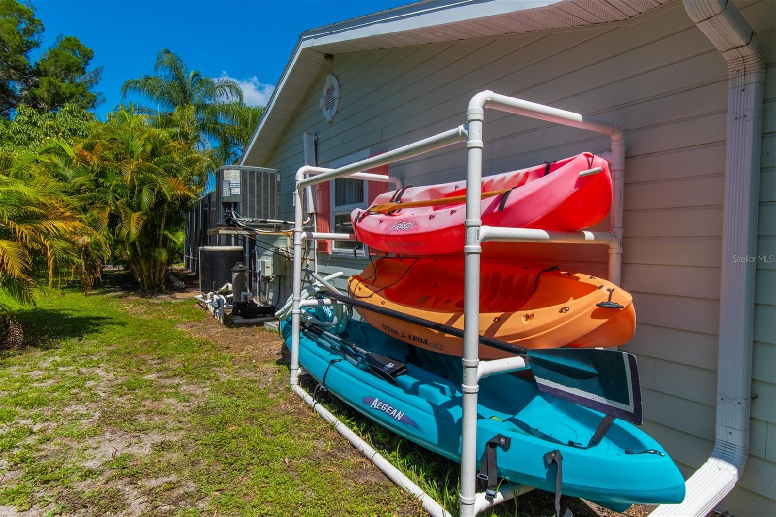 Image 40 of 71 For 8302 Midnight Pass Road