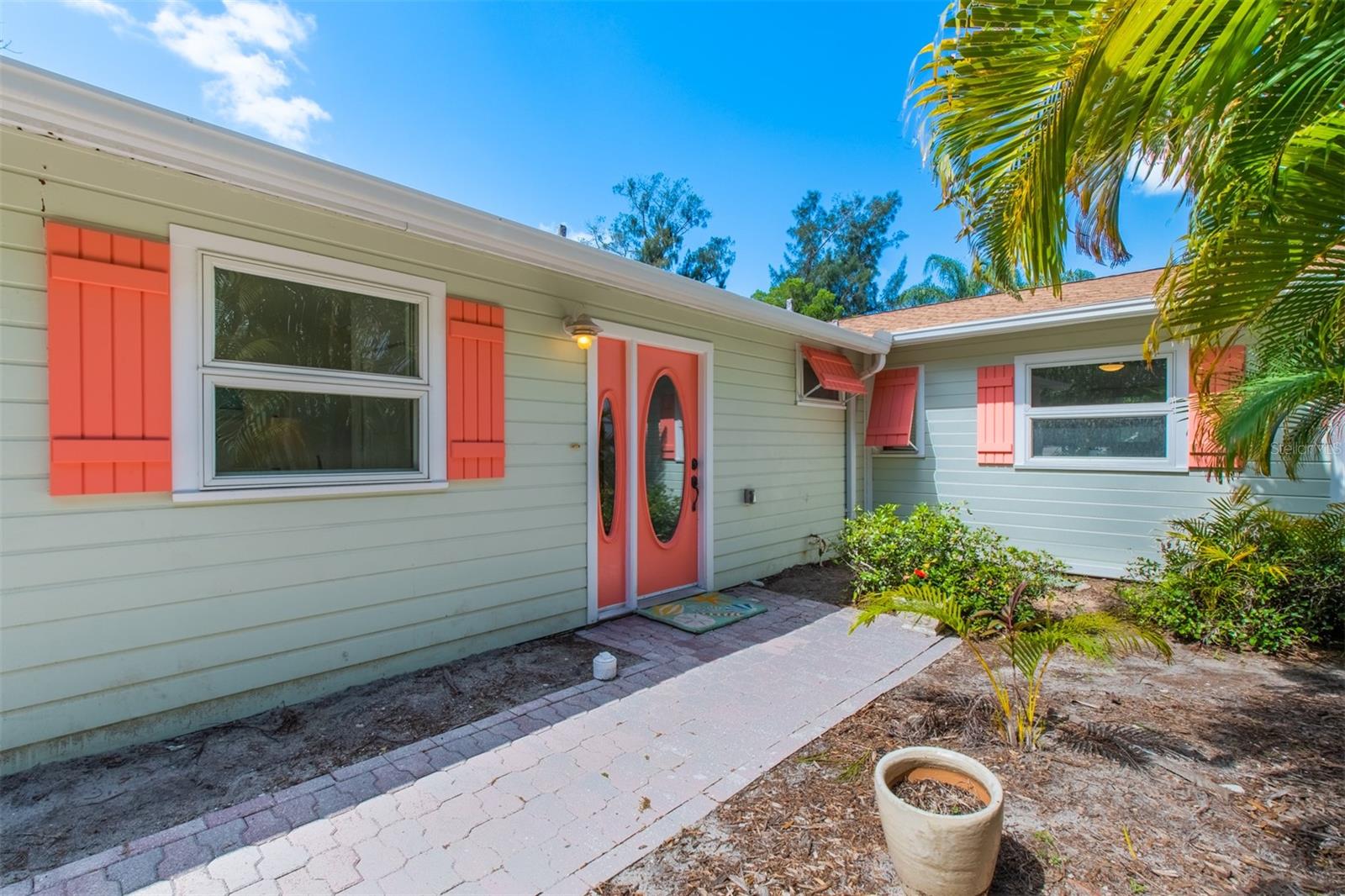 Image 41 of 71 For 8302 Midnight Pass Road