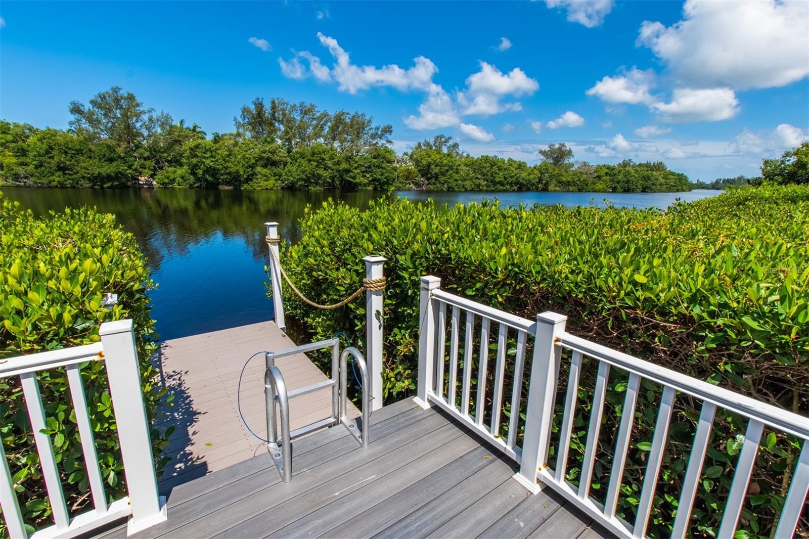 Image 45 of 71 For 8302 Midnight Pass Road