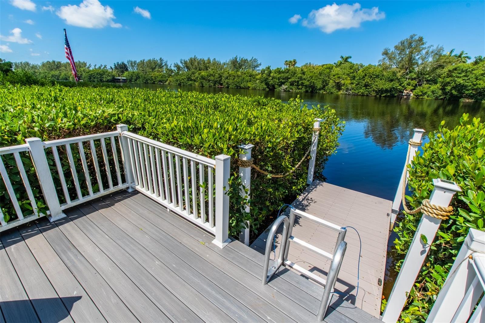 Image 46 of 71 For 8302 Midnight Pass Road