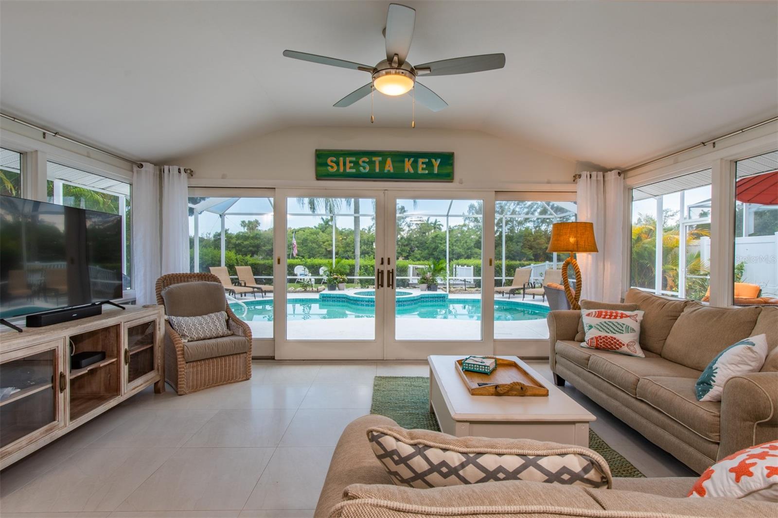 Image 8 of 71 For 8302 Midnight Pass Road