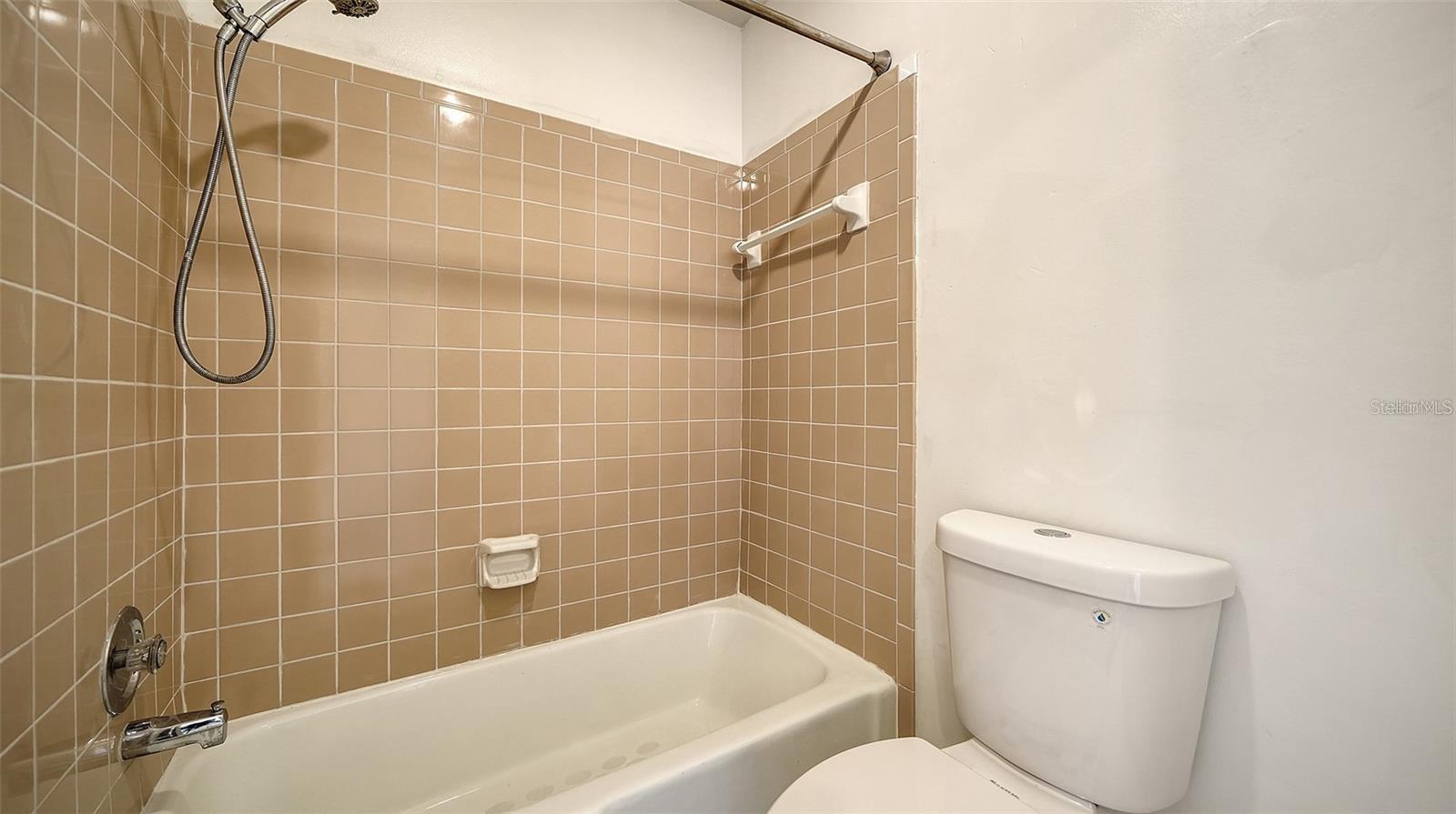 Image 12 of 27 For 7880 Palm Aire Lane 203