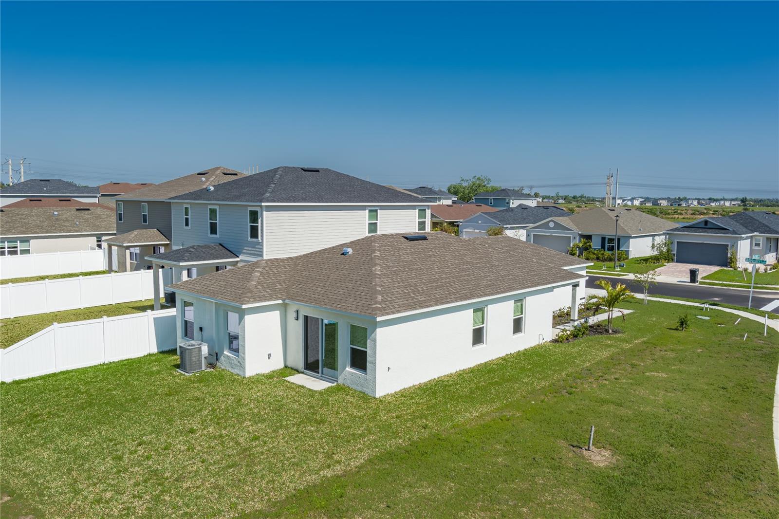 Image 23 of 24 For 10468 Wet Marsh Cove