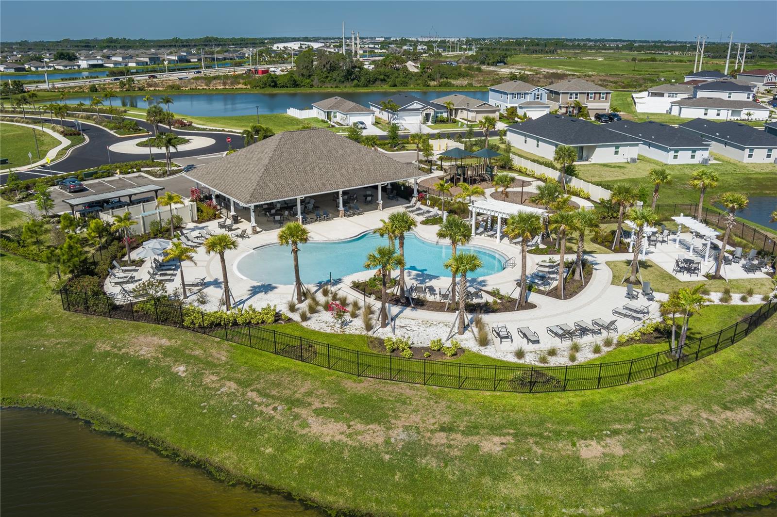 Image 5 of 24 For 10468 Wet Marsh Cove