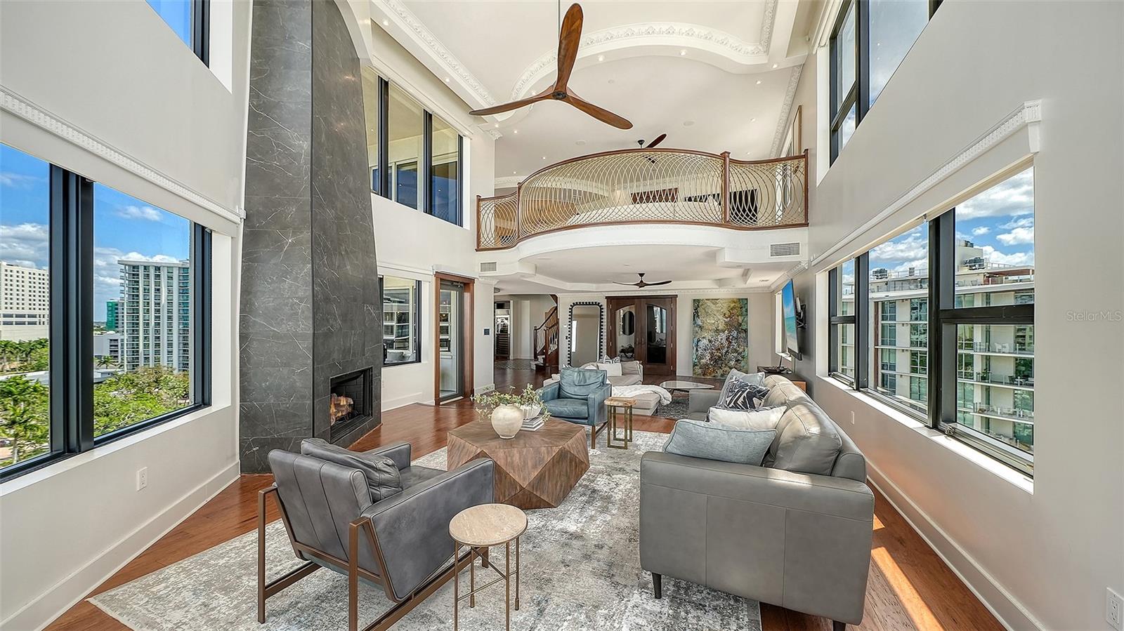 Image 10 of 55 For 128 Golden Gate Point 901b