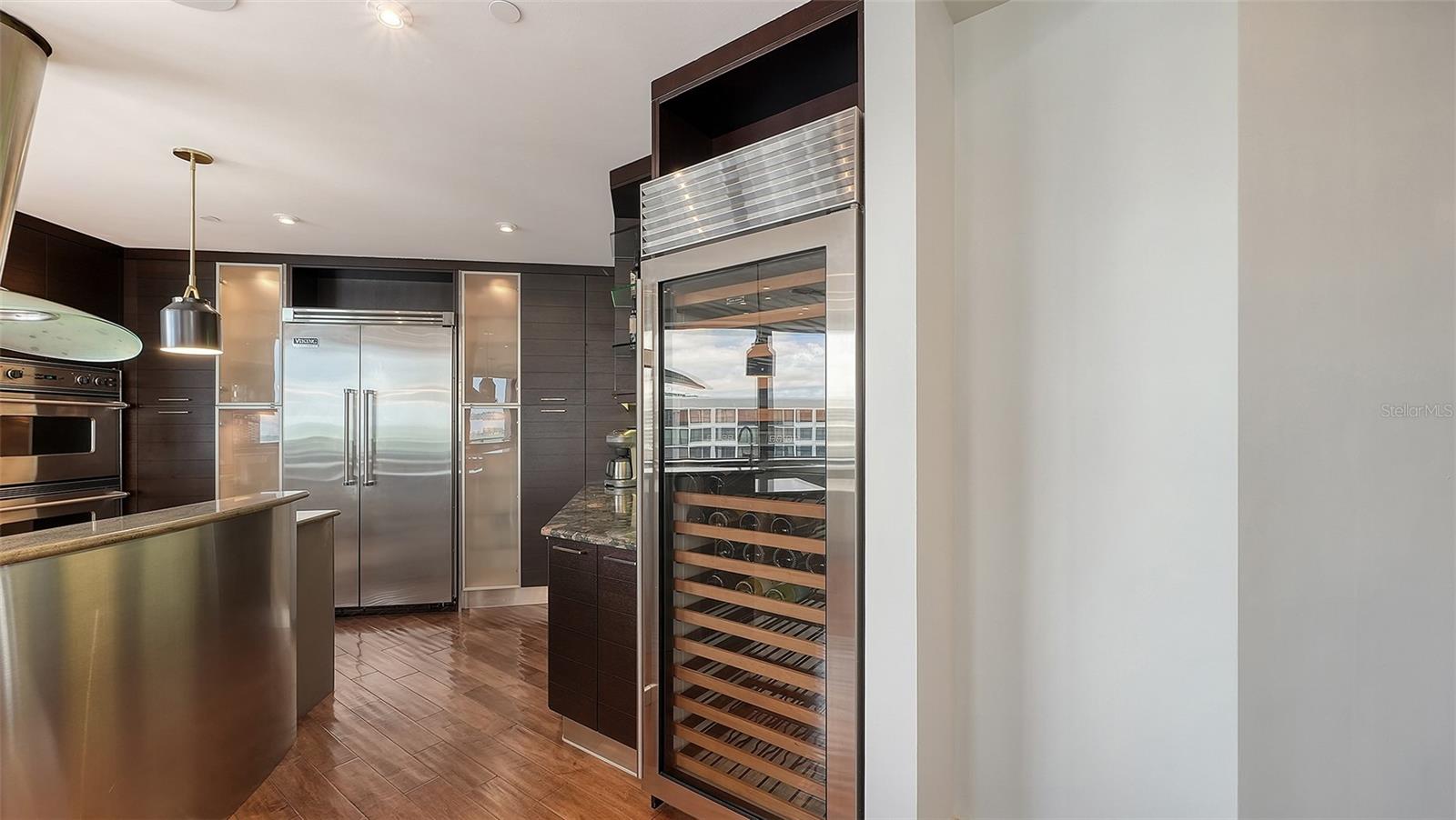 Image 17 of 55 For 128 Golden Gate Point 901b