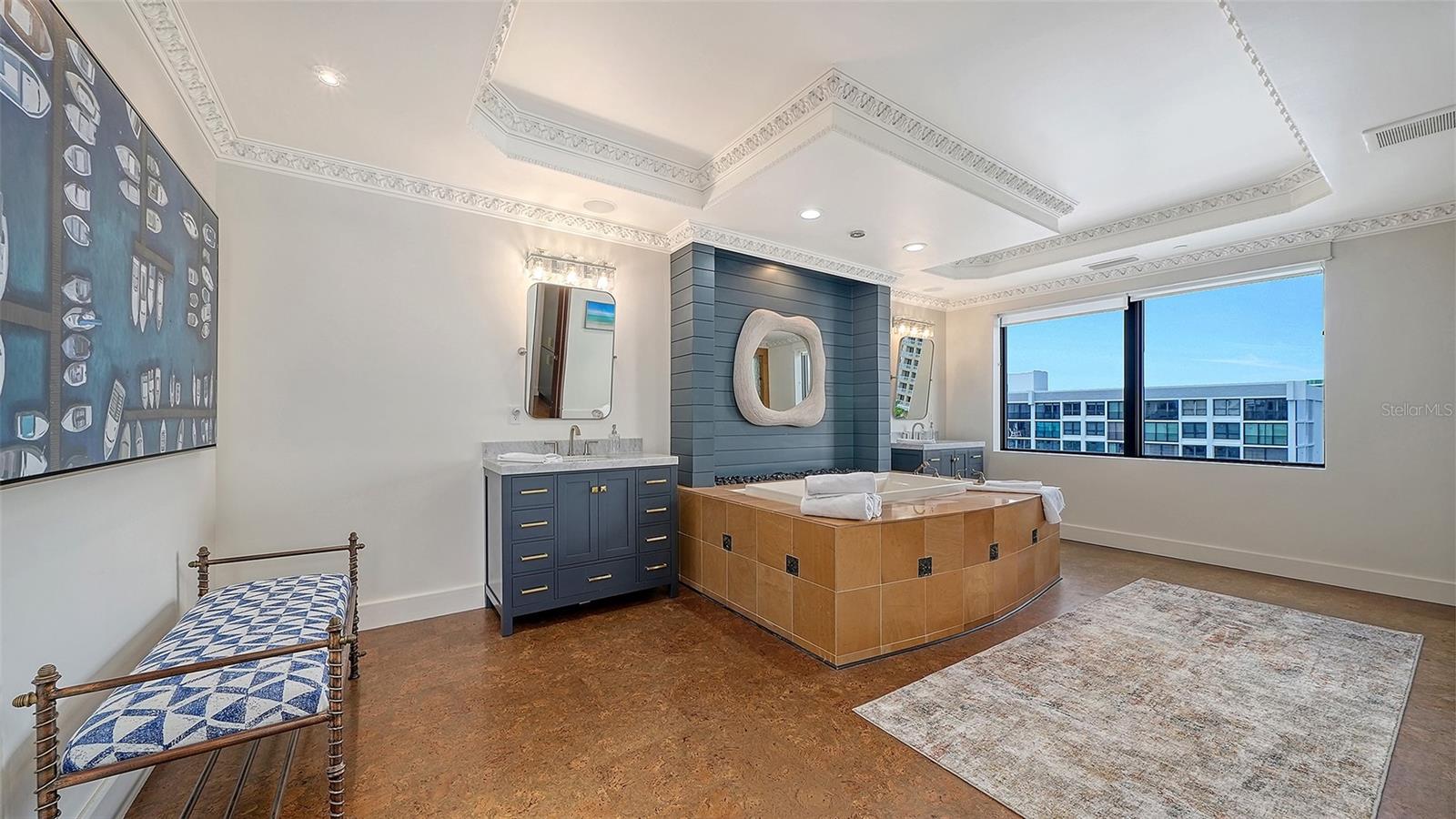 Image 22 of 55 For 128 Golden Gate Point 901b