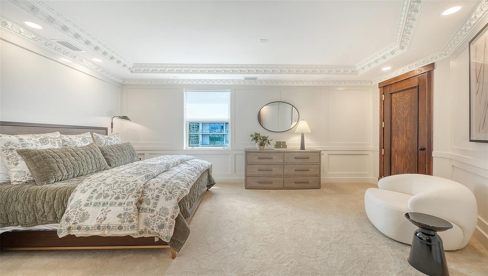 Image 24 of 55 For 128 Golden Gate Point 901b