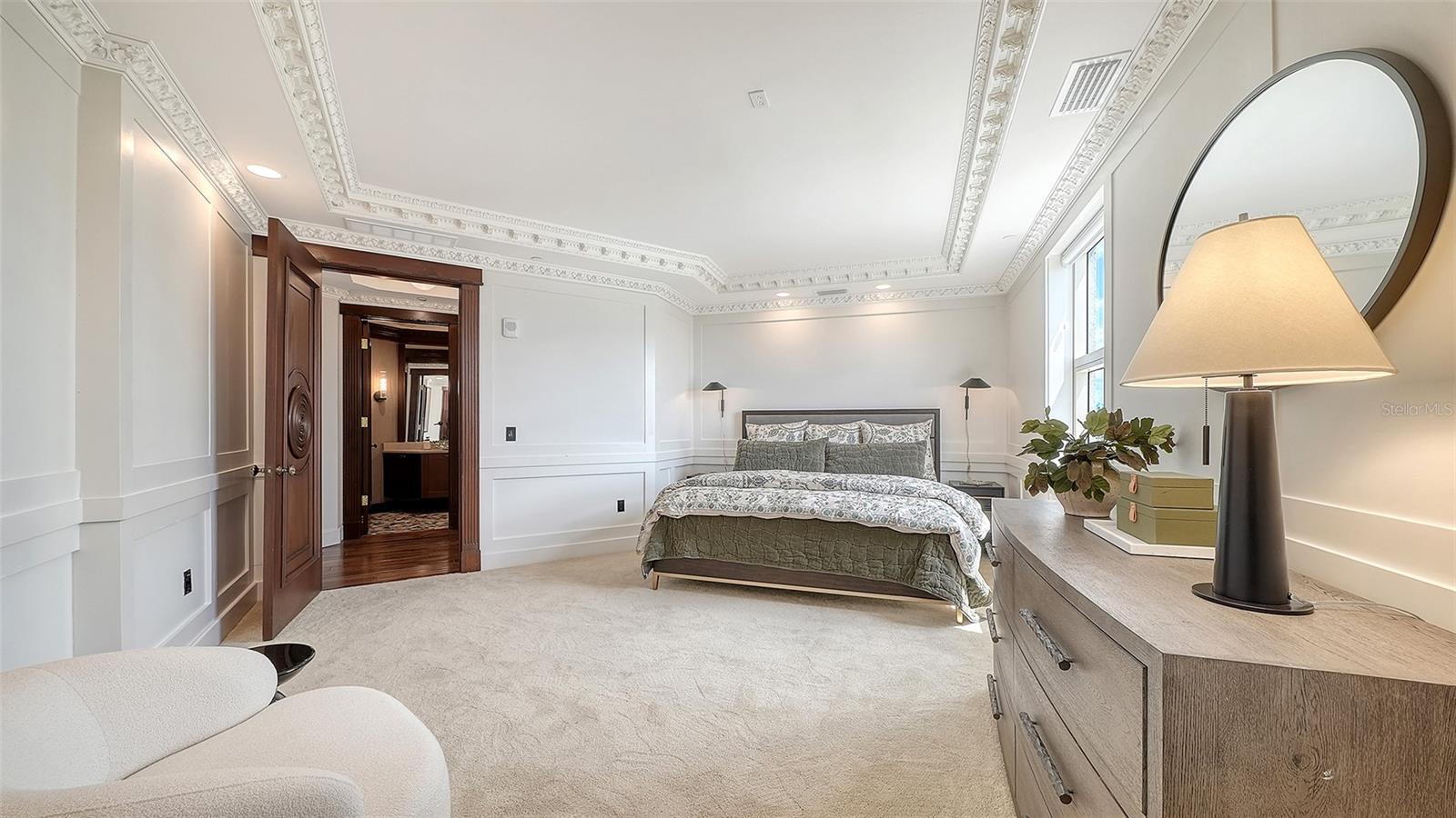 Image 25 of 55 For 128 Golden Gate Point 901b