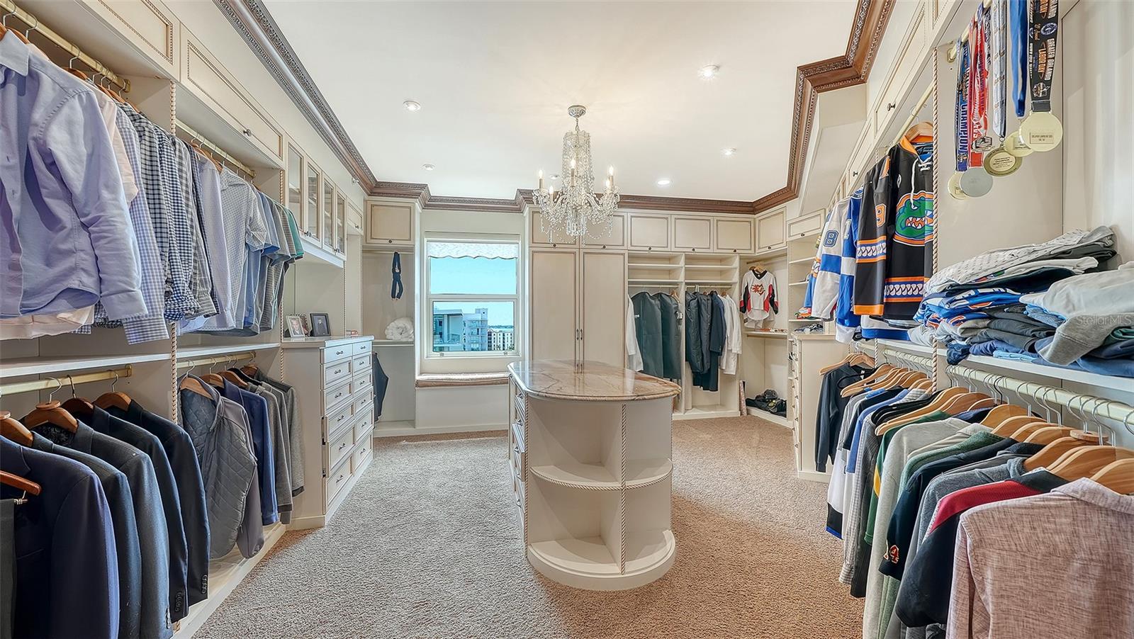 Image 31 of 55 For 128 Golden Gate Point 901b