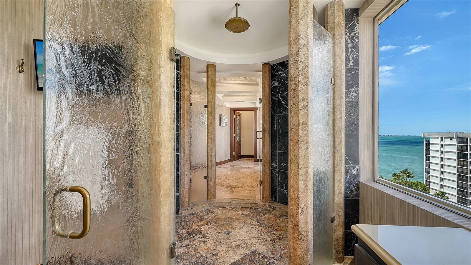 Image 33 of 55 For 128 Golden Gate Point 901b