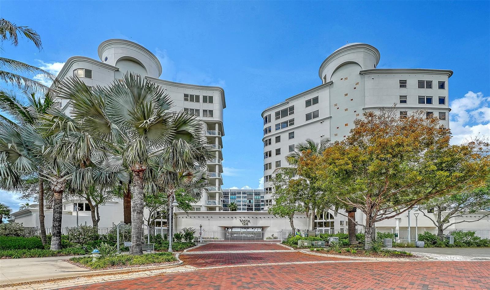 Image 53 of 55 For 128 Golden Gate Point 901b