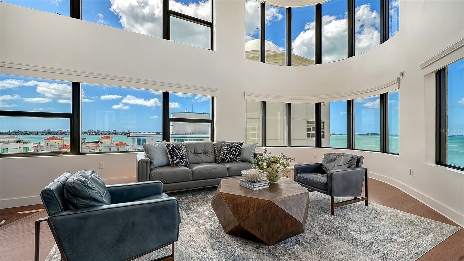 Image 7 of 55 For 128 Golden Gate Point 901b