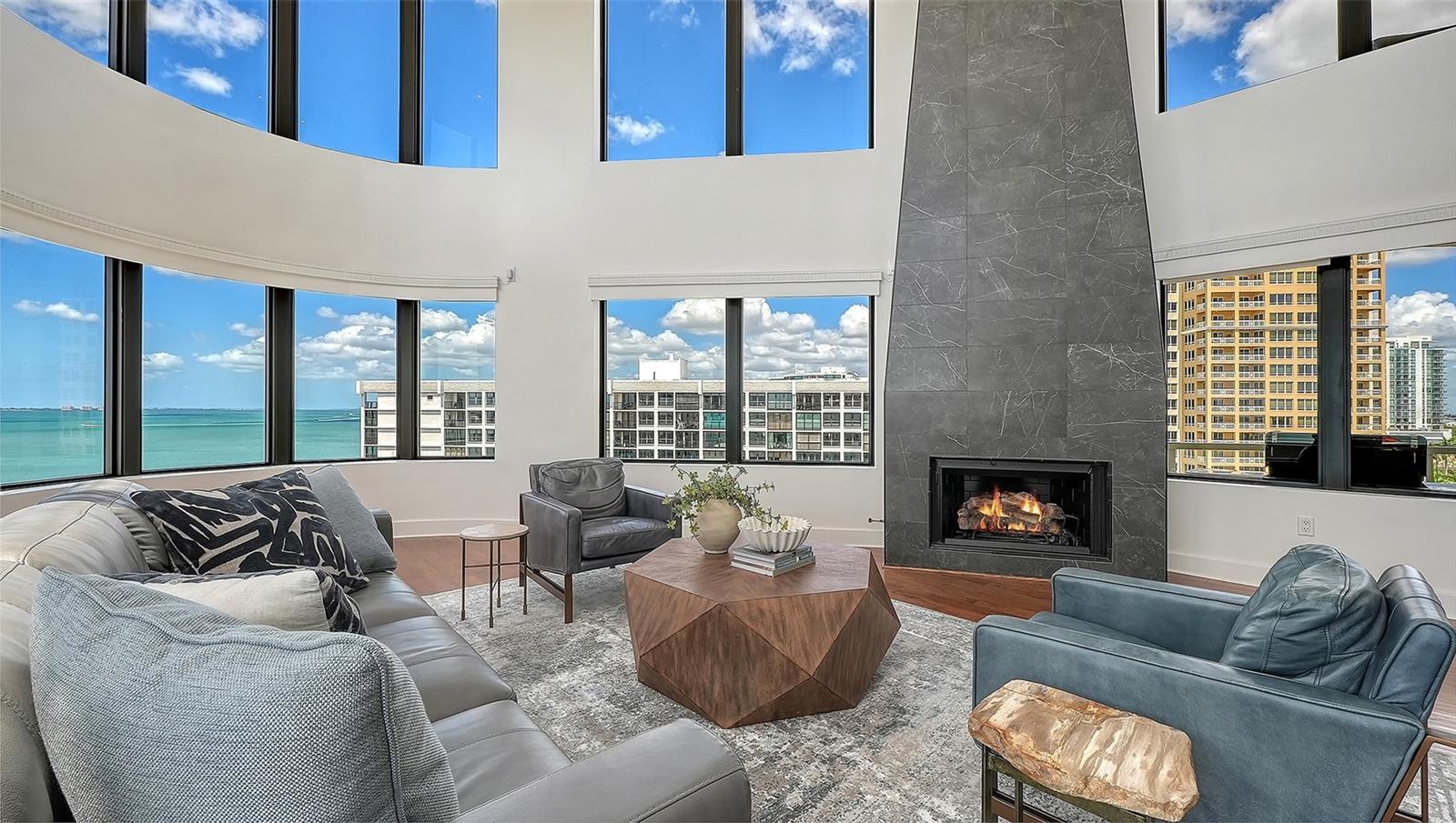 Image 8 of 55 For 128 Golden Gate Point 901b