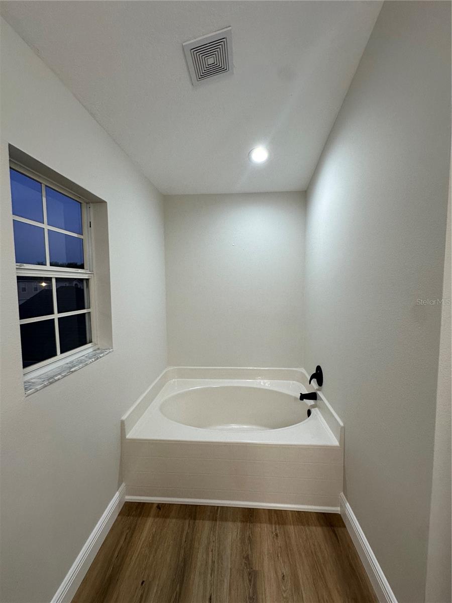 Image 37 of 80 For 3252 Chica Circle