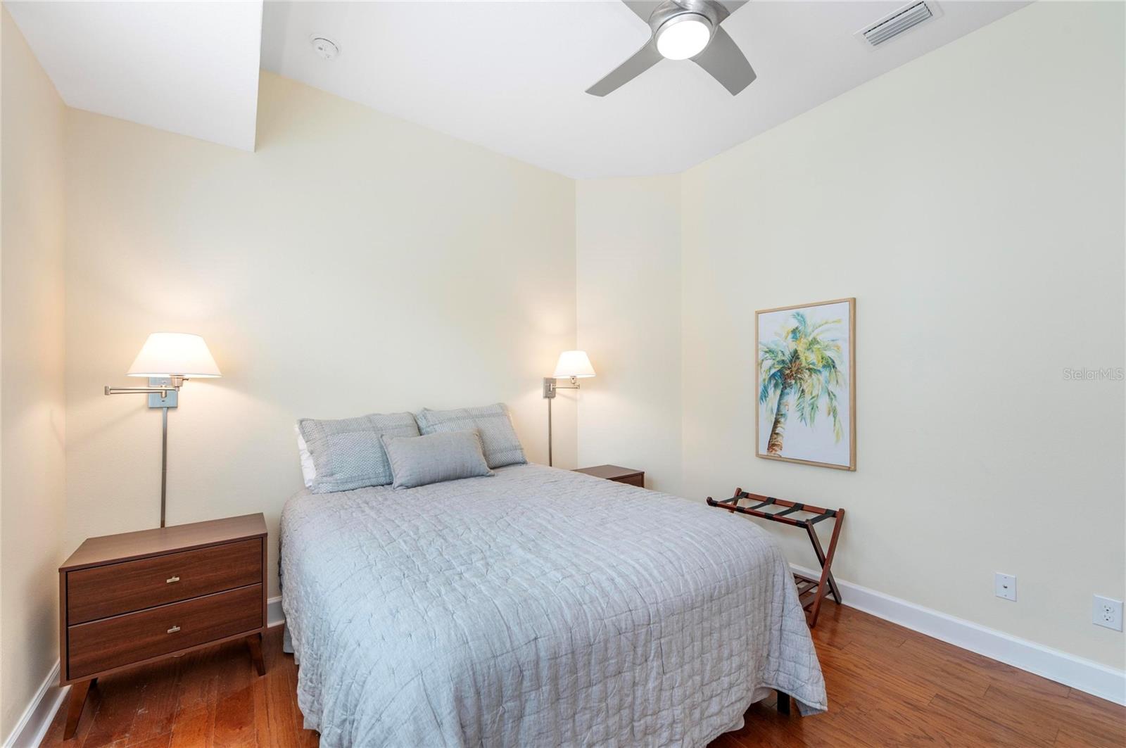 Image 43 of 100 For 342 Castaway Cay Drive 201