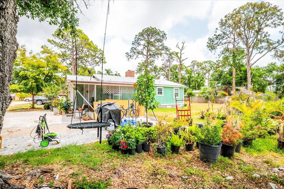 Image 16 of 17 For 4922 18th Street E