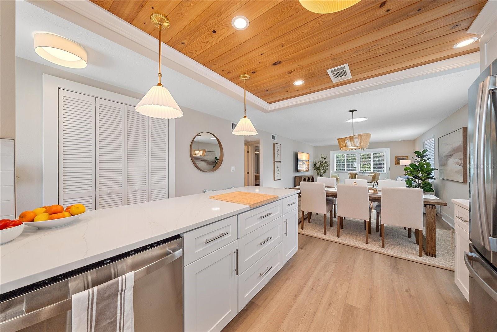 Listing photo id 8 for 914 Spanish Drive S 76