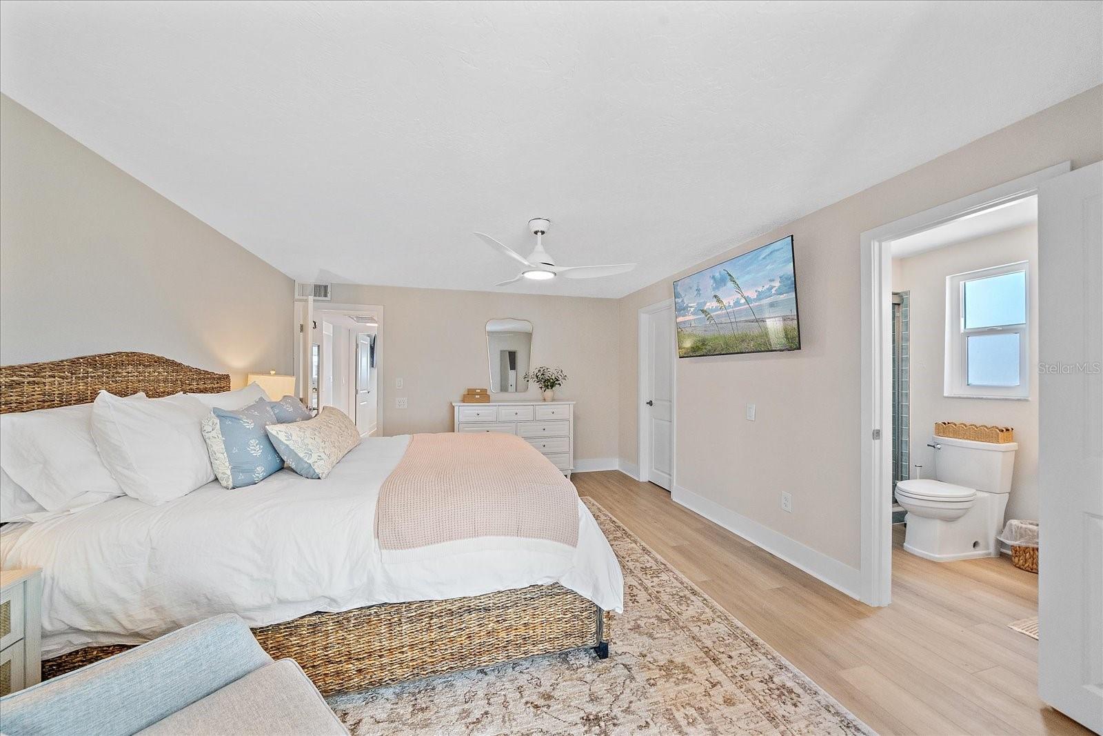 Listing photo id 13 for 914 Spanish Drive S 76