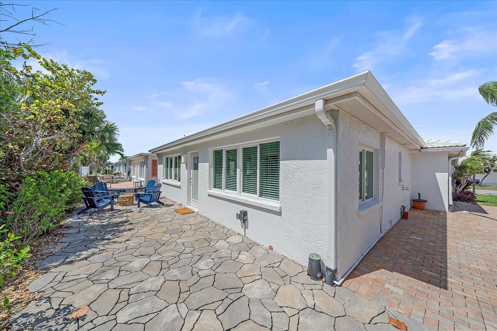 Listing photo id 21 for 914 Spanish Drive S 76